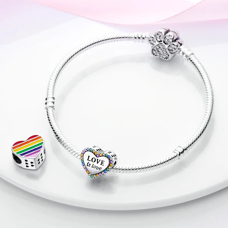 Berloque em Prata 925 - Love Is Love