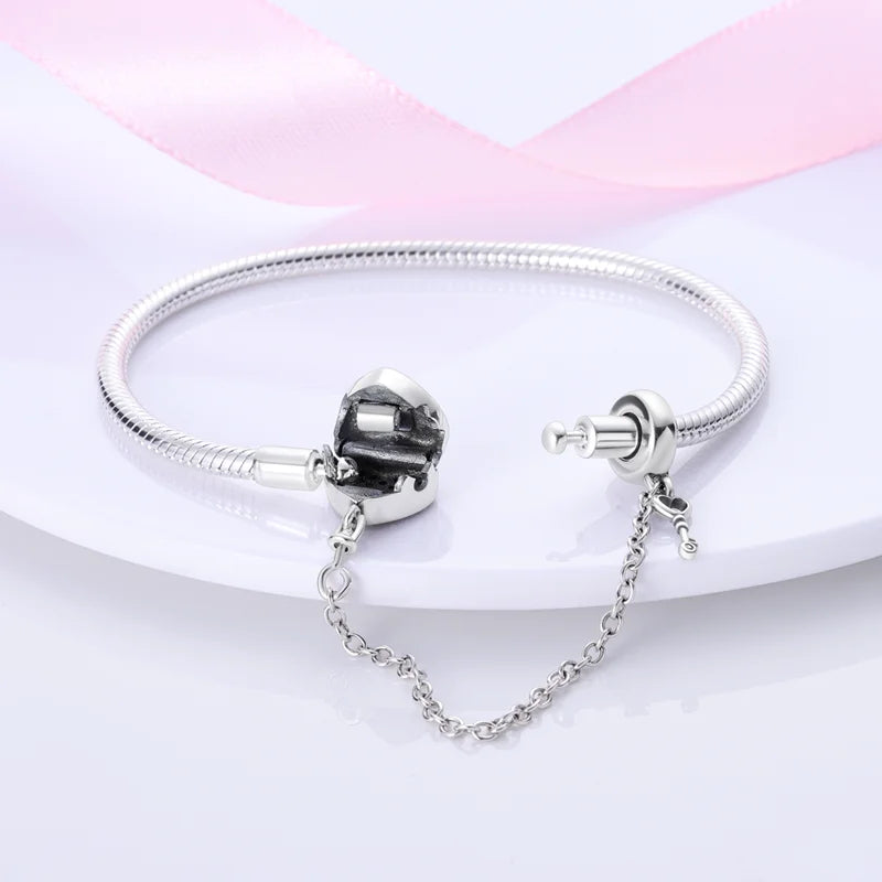 Pulseira para Berloques My Life em Prata com Trava de Segurança de Cadeado de Coração com Pedras Rosas