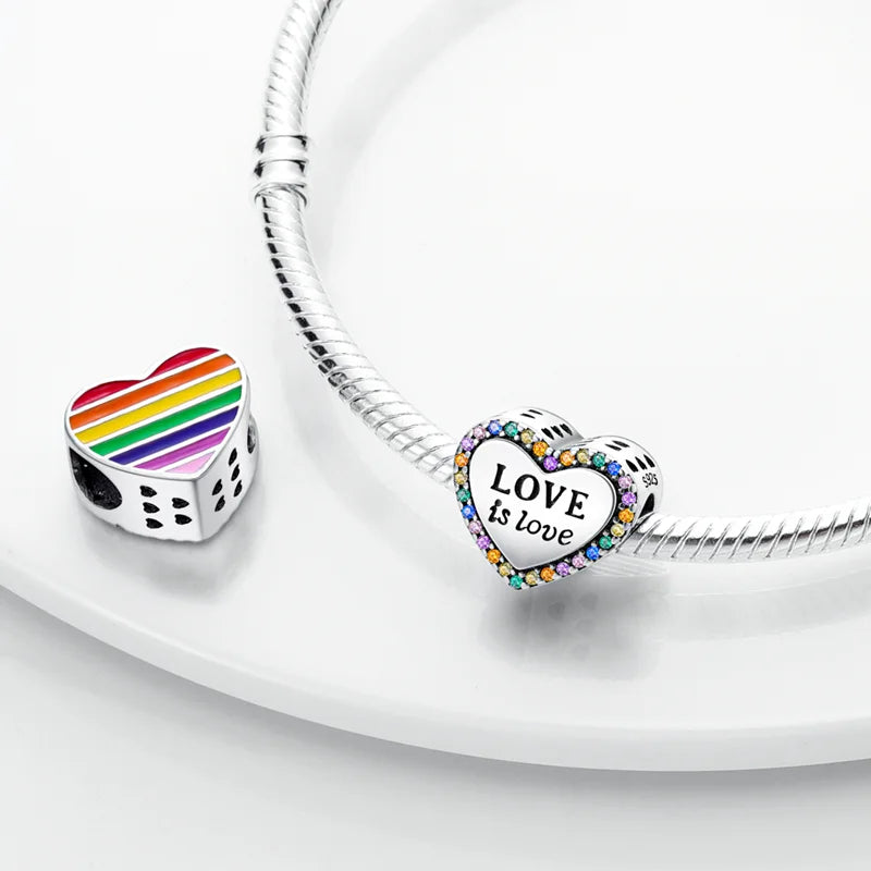 Berloque em Prata 925 - Love Is Love